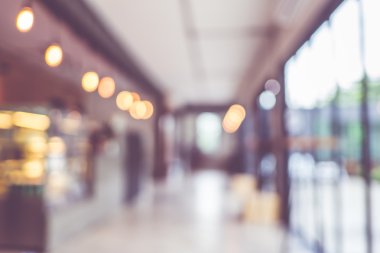 Arka plan bulanık, kahve dükkanı bokeh ışık ile