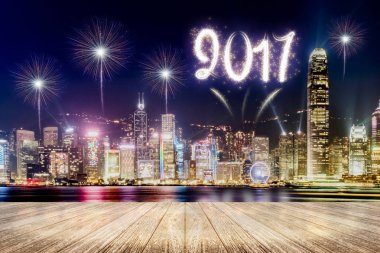 Mutlu yeni yıl 2017 fireworks cityscape boş ile gece üzerinde