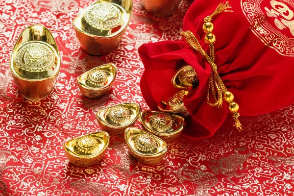 Çin yeni yılı dekorasyon, kırmızı kumaş paket veya ang po yakından