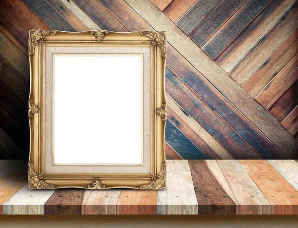 Gouden Victoriaanse fotolijst op plank houten tafelblad in tropic — Stockfoto