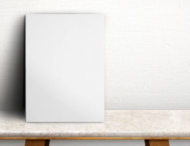 Bacak beyaz duvar, Templa, krem mermer masada boş poster