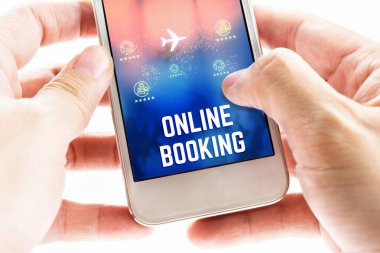 Online rezervasyon kelime ile iki el holding cep telefonu kapatın 