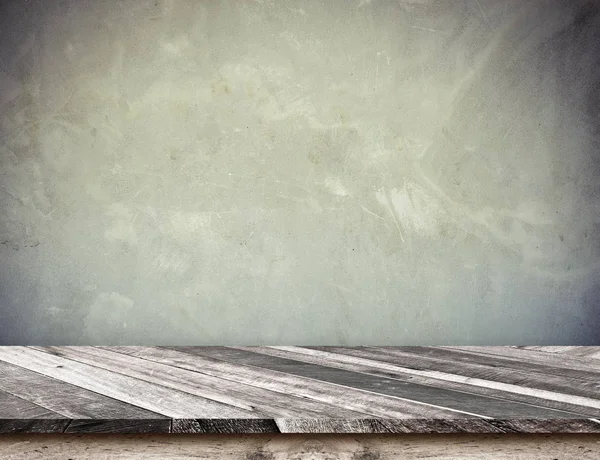 Empty wood plank table top with grunge concrete wall,Mock up for — Stock Photo, Image