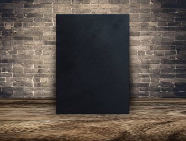 Boş siyah kumaş bez çerçeve grunge tuğla duvar ve ahşap fl