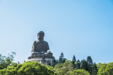 Hong Kong dağın tepesine, büyük Buda