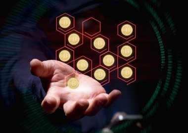 Kukuletalı siber suç hacker cep telefonuyla blockchain kesmek 