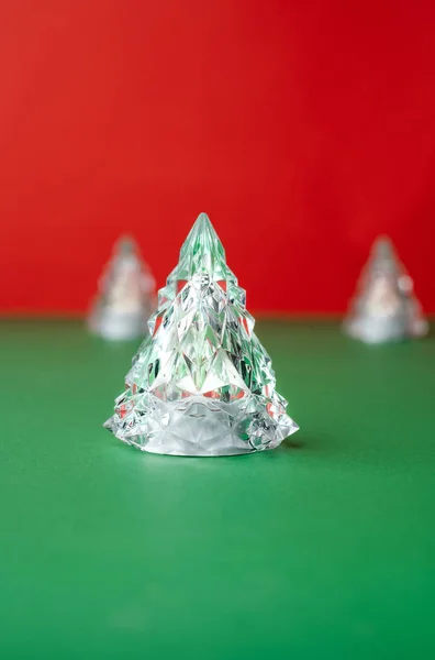 Adorno de candel de árbol de navidad de cristal decoración en mesa verde — Foto de Stock