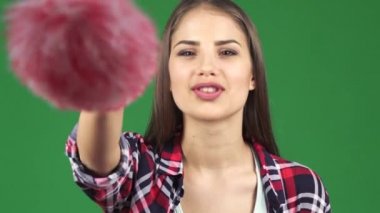 Seksi genç mutlu kadın bir silgi ile ekran temizleme yakın çekim