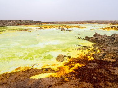  içinde volkanik göl Dallol