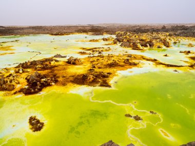  içinde volkanik göl Dallol