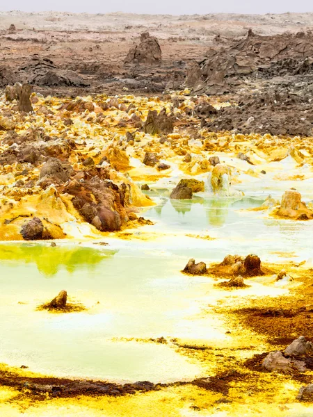 Lago di zolfo nella depressione di Danakil — Foto Stock