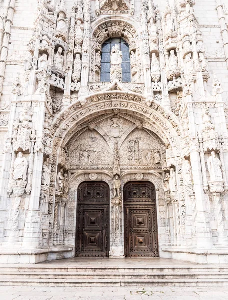 Santa Maria Kilisesi'nin kapılar