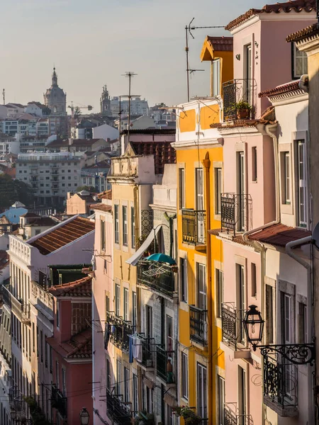 Építészet, a régi város a lisszaboni — Stock Fotó