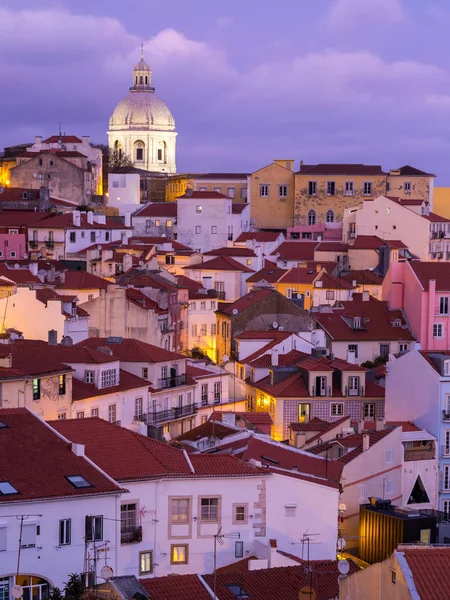 Stadtbild von Lissabon bei Nacht — Stockfoto