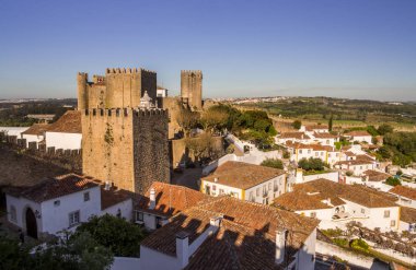Obidos kasaba güneşli