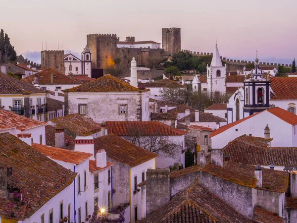 Paisaje urbano de Obidos al atardecer — Foto de Stock