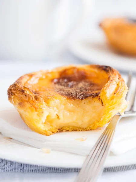 Pastel de nata, traditionele Portugese vla taart — Stockfoto