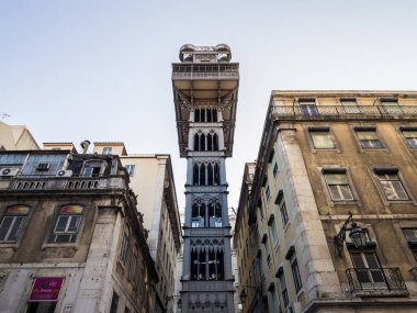 Santa justa Asansör