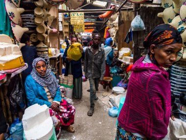 Addis Abeba Addis Mercato insanlara