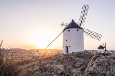 Consuegra, Toledo il'daki yel değirmenleri