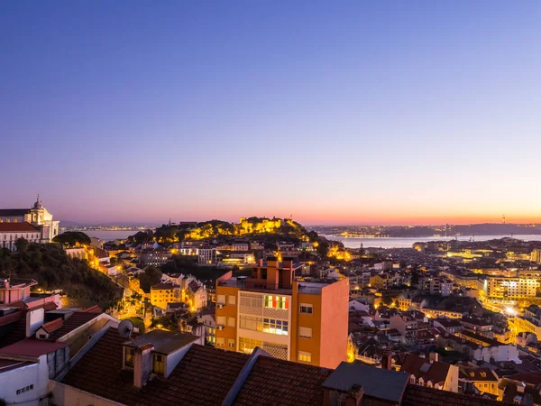 Stadtbild von Lissabon, Portugal, bei Sonnenuntergang — Stockfoto