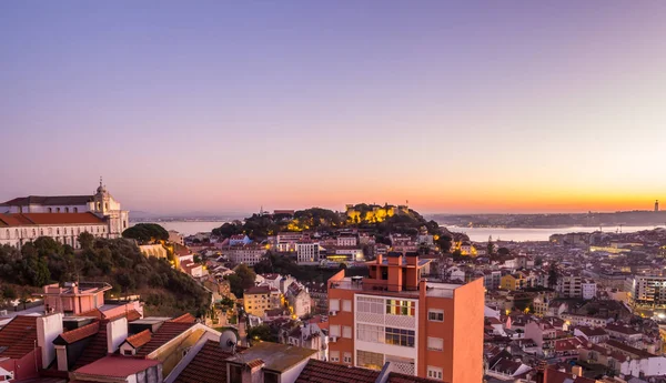 Paesaggio urbano serale di Lisbona — Foto Stock