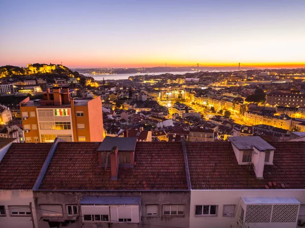 Paesaggio urbano serale di Lisbona Immagine Stock