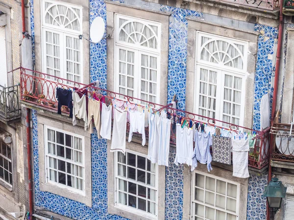 Architecture Old Town Porto Portugal Laundry Drying Front Windows — Stock Photo, Image