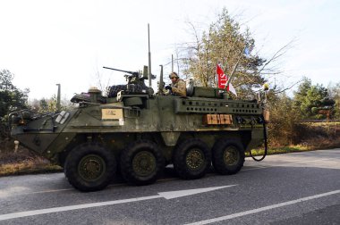 Bize ordu konvoyu, 27.3.2016, Çek Cumhuriyeti, Polonya için eski Boleslav geçiş,