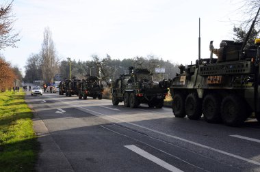 Bize ordu konvoyu, 27.3.2016, Çek Cumhuriyeti, Polonya için eski Boleslav geçiş,