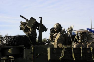 Bize ordu konvoyu, 27.3.2016, Çek Cumhuriyeti, Polonya için eski Boleslav geçiş,