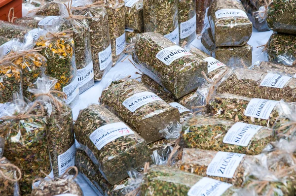 İçinde belgili tanımlık çarşı Merkezi, Prag, Çek Cumhuriyeti, 3 Şubat 2018, Aile içi ve organik gıda satan çiftçiler