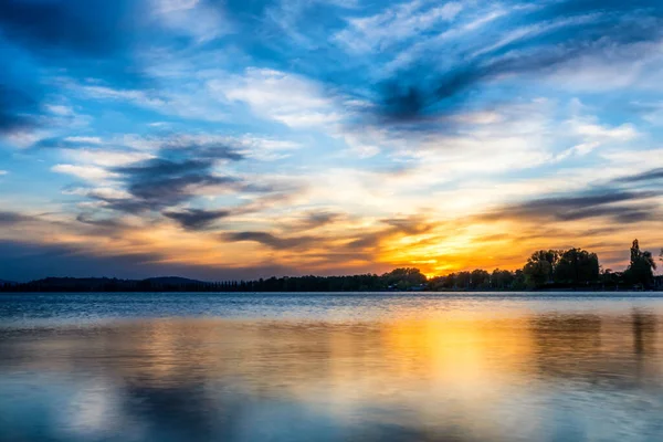 Pôr Sol Primavera Lago Constança Com Belas Nuvens — Fotografia de Stock