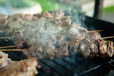 Sıcak taze lezzetli sulu tavuk Barbekü Izgara, baharat ile ızgara sağlıklı gıda