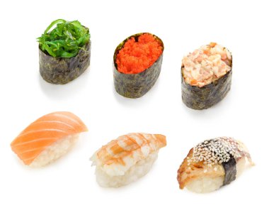 Beyaz arka planda suşi silahları