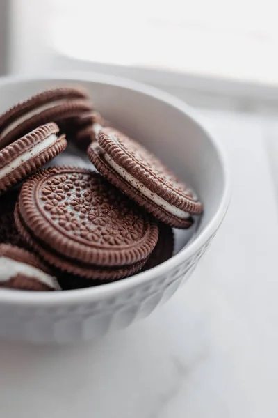 Chocolate Cookie Filling Window — Stock Photo, Image