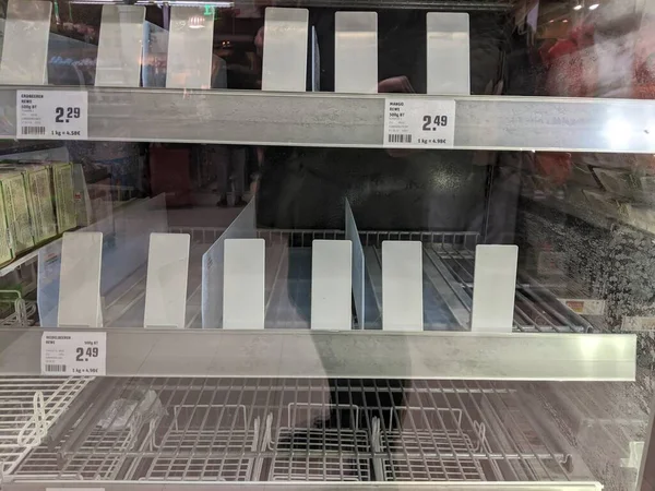 Empty Freezer Cabinets Frozen Food Section Supermarket Panic Buying Due — Stock Photo, Image
