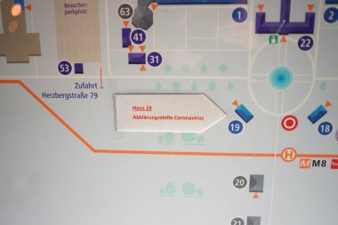  Sağlık Merkezi genel haritasında Coronavirus bilgi işareti, çeviri: bina 19, netleştirme merkezi coronavirus  