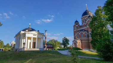 Spaso-Borodino manastırı. Borodino arazisi müze rezervi. Rusya, Moskova bölgesi. Dünyanın en eski müzesi olan iki vatanseverlik savaşının anıtı..