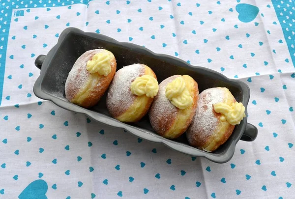 Donuts Caseiros Assados Com Enchimento Baunilha Uma Panela Cozimento — Fotografia de Stock