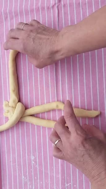 Challah Intrecciare Pasta Brioche Dolce Con Quattro Trecce — Video Stock