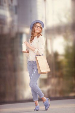 Alışveriş büyük.