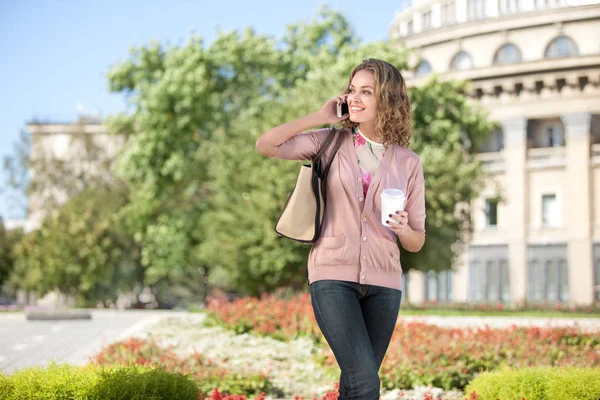 Lady and beautiful city. — Stock Photo, Image