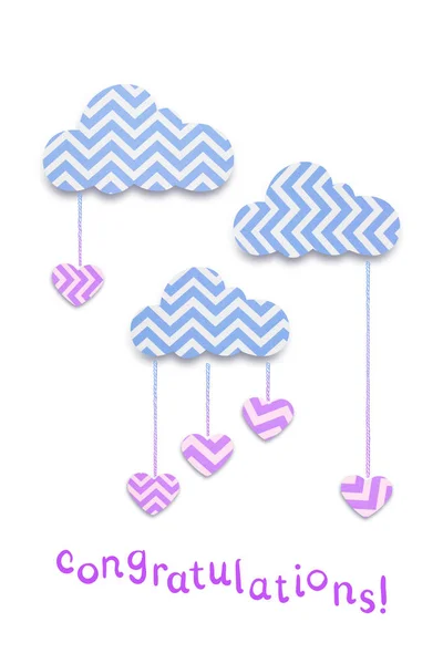Creatieve valentines concept foto van wolken met harten gemaakt van papier op witte achtergrond. — Stockfoto
