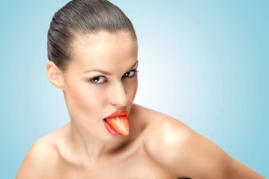  Güzel kadın yüzü 