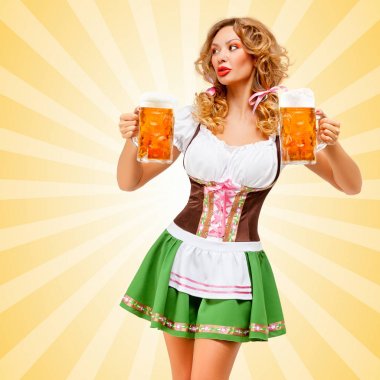 Güzel seksi Oktoberfest garson