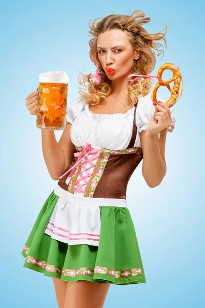 Beautiful sexy Oktoberfest waitress — Stock Photo, Image