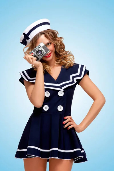 Retro foto van een pin-up girl — Stockfoto