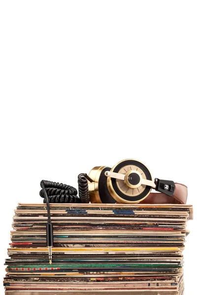 Auriculares y discos de vinilo . — Foto de Stock