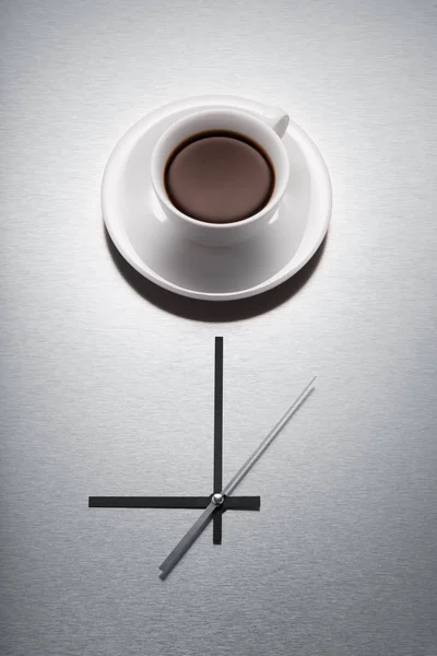 Zbliżenie Kawy Zegar Białym Tle — Zdjęcie stockowe